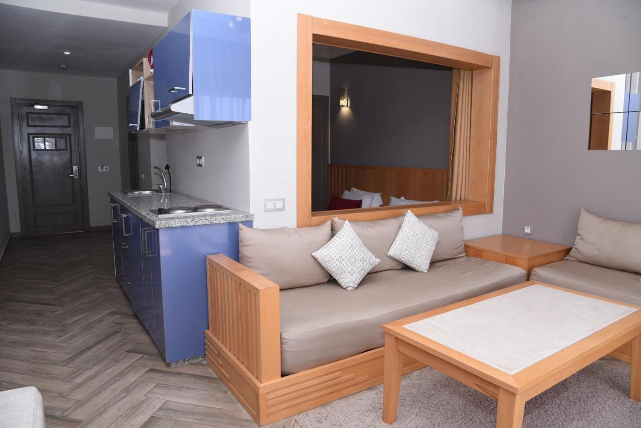 Golden Apartahotel 4*