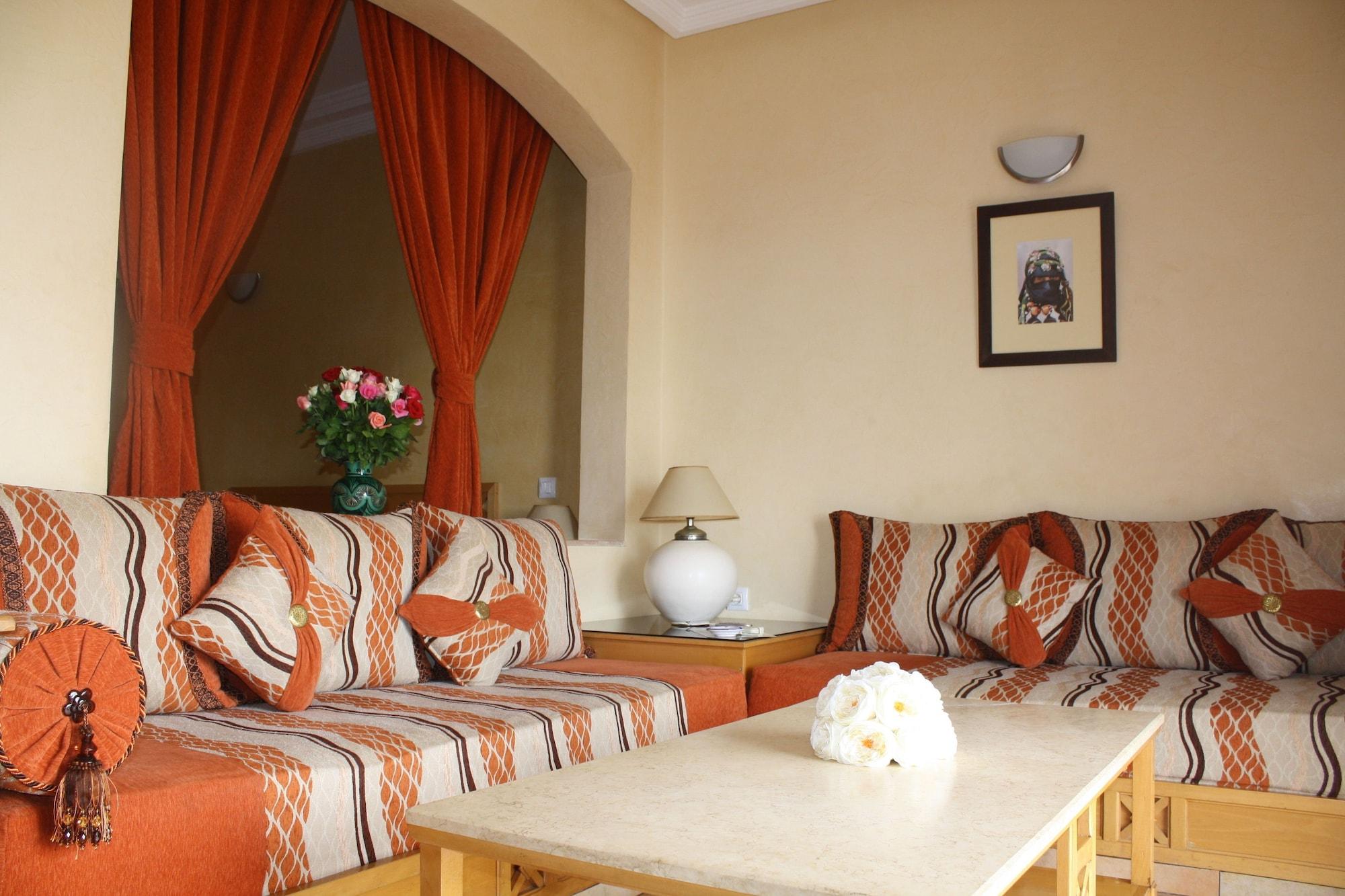 Apartahotel Golden 4*