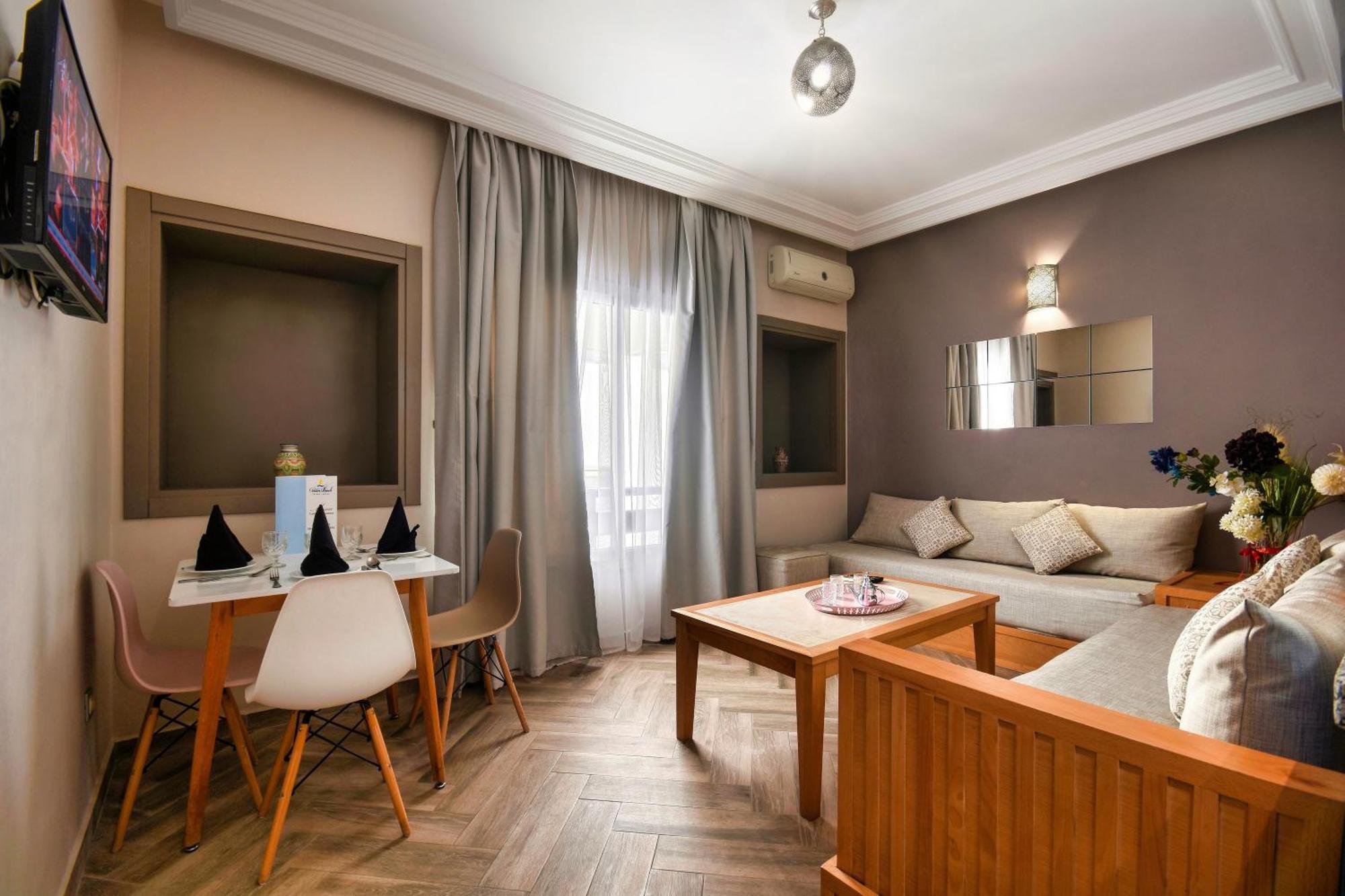 Golden Apartahotel 4*